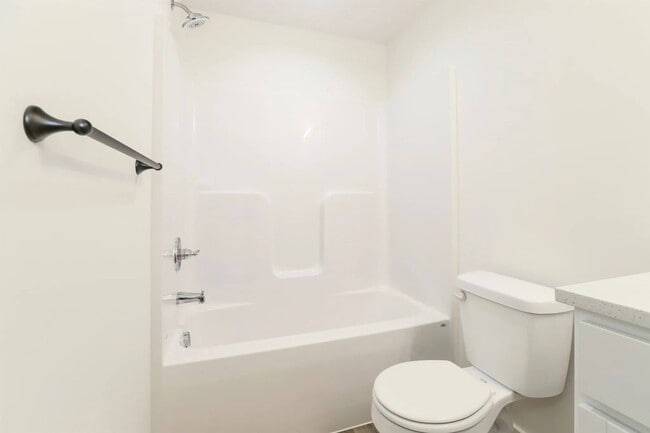 Building Photo - 5314-5316 Pinecrest