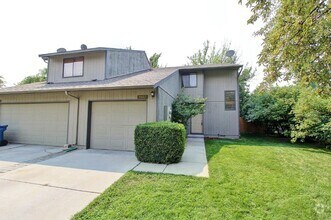 Building Photo - 9495-9497 W Edna St