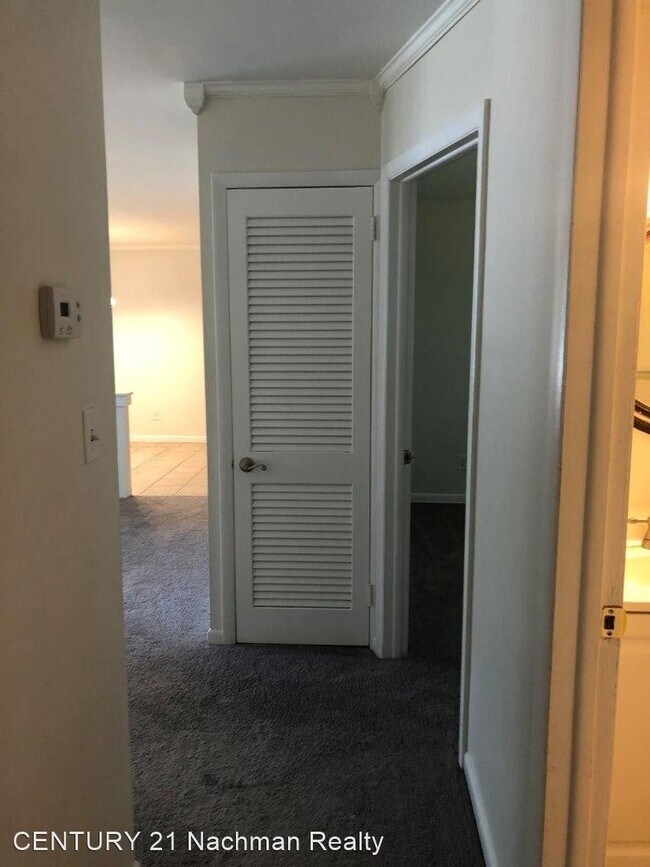 Foto del edificio - 3 br, 1 bath House - 411 Foxhill Road