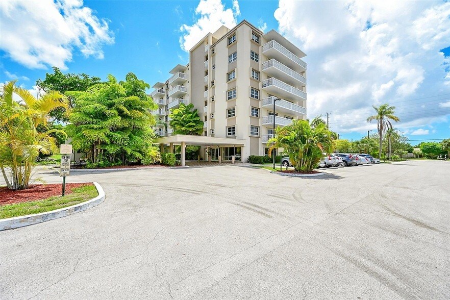 Photo - 1831 NE 38th Street Unit 503