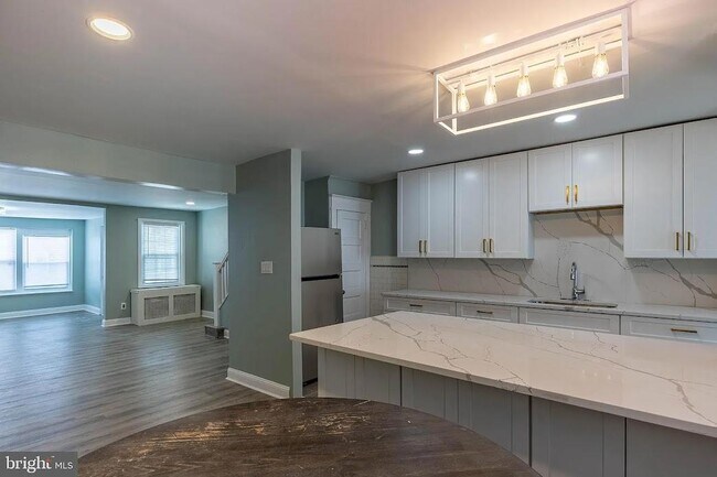 Foto del edificio - 6519 Dorel St