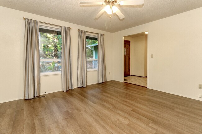 Foto del edificio - 1602 23rd Ave SE