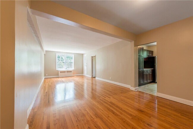 Foto del edificio - 1133 Midland Ave