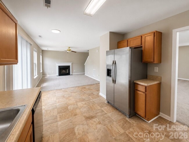 Building Photo - 1111 Delander Ln