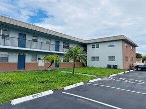 Building Photo - 6601 SW 18th St