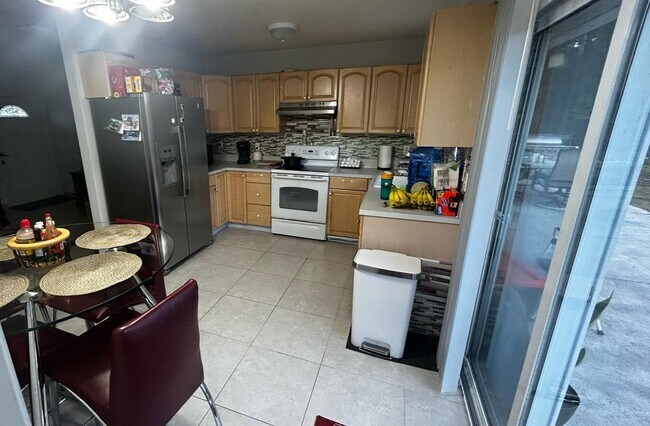 Foto del edificio - 2289 SE Seamist St