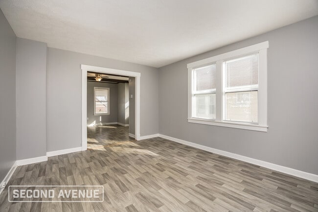 Building Photo - 1806 Sundale Ave