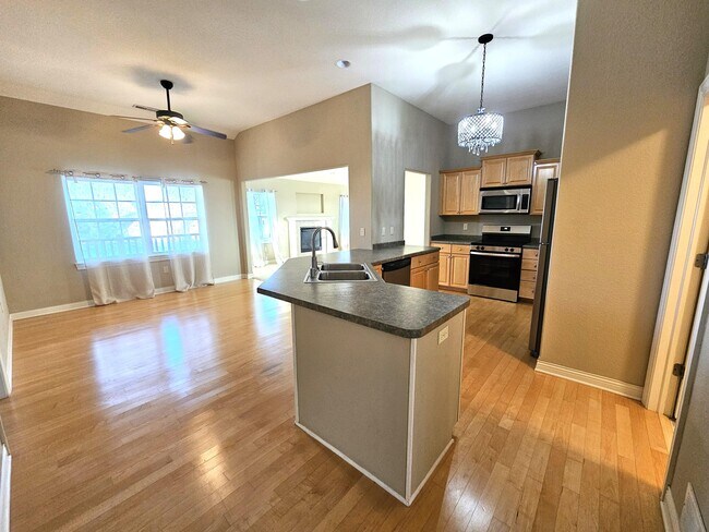 Foto del edificio - 1850 Stoney Ln