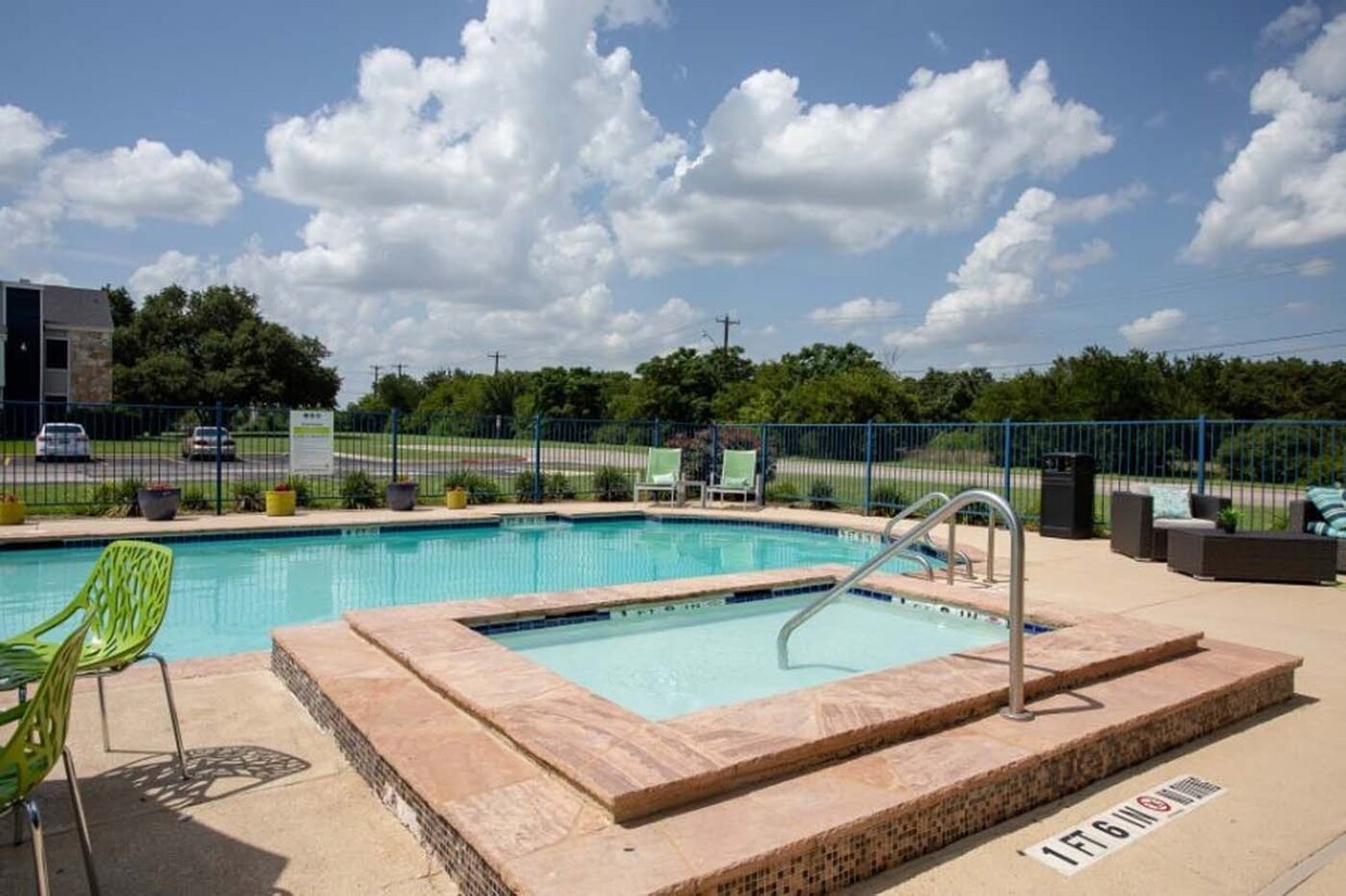 Foto principal - 302 North | One Month Free | Posted 11/13/24