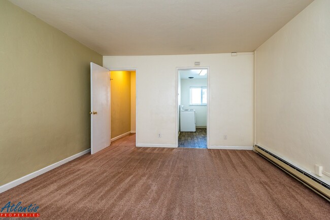 Building Photo - 420 S Third St