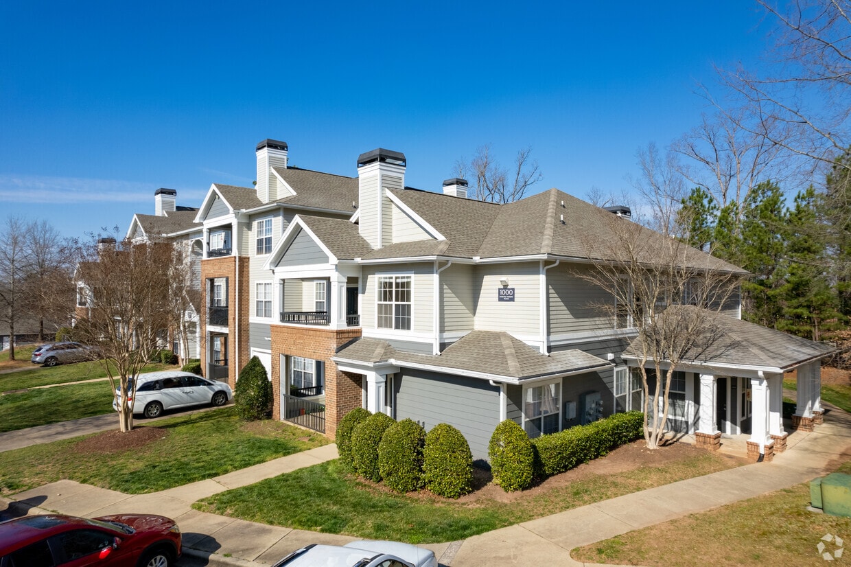 ARIUM Weston Apartments in Morrisville, NC