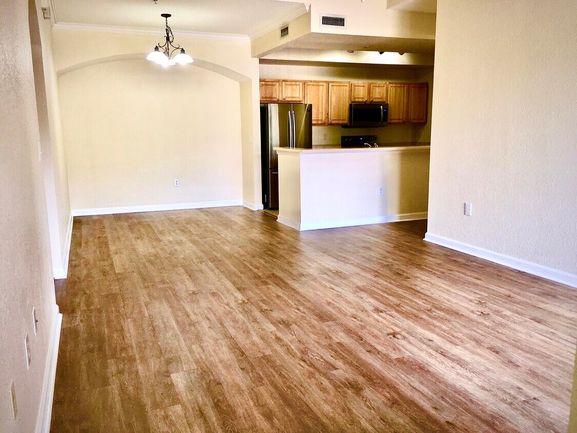 10075 Gate Pkwy Unit 1405, Jacksonville, FL 32246 Condo for Rent in