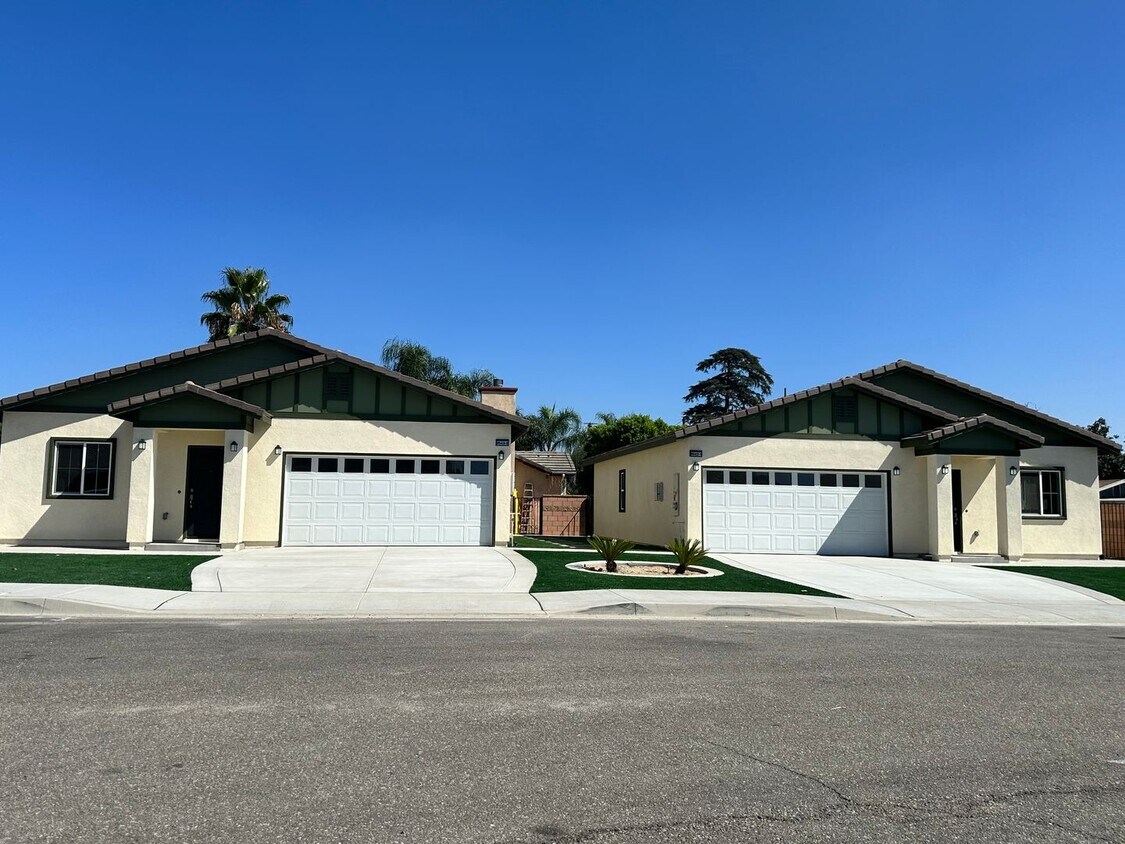 Primary Photo - Gorgeously Modern 3 bedroom Home for Rent ...