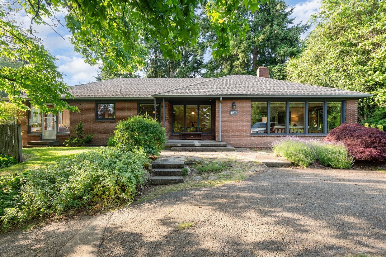 Primary Photo - 4Bd/2Ba Seattle House