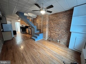 Building Photo - 228 Parker St NE