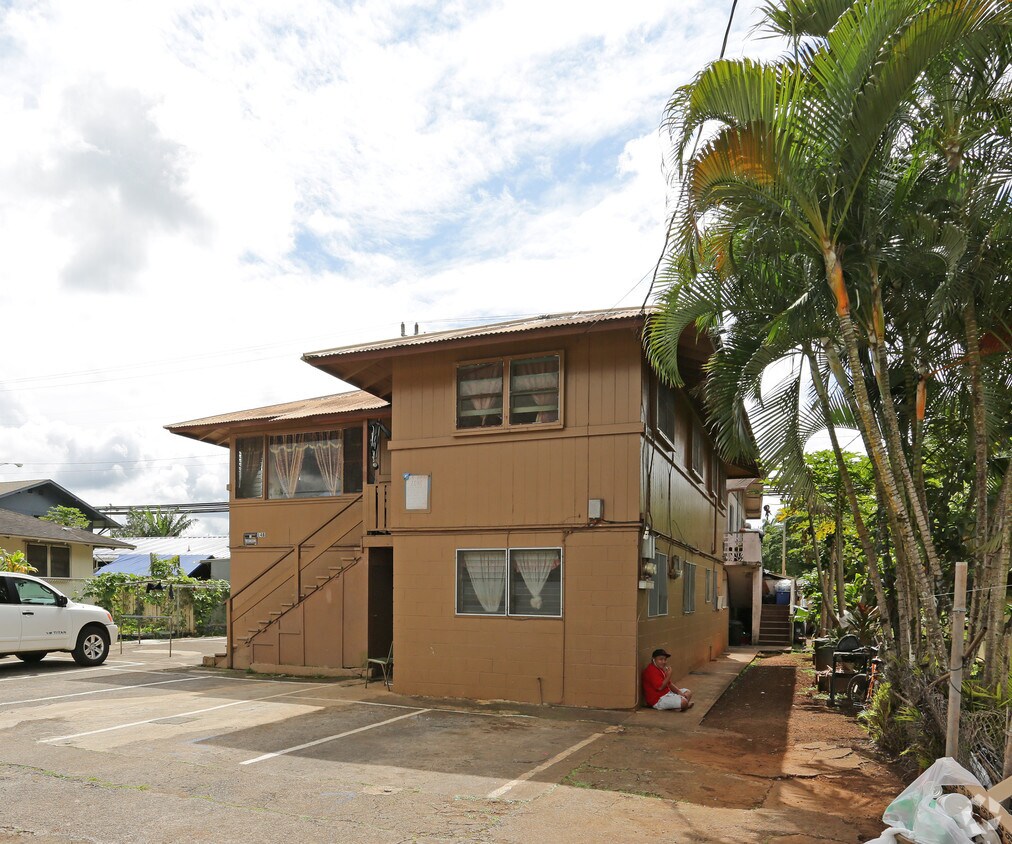 Building Photo - 14 Lakeview Cir