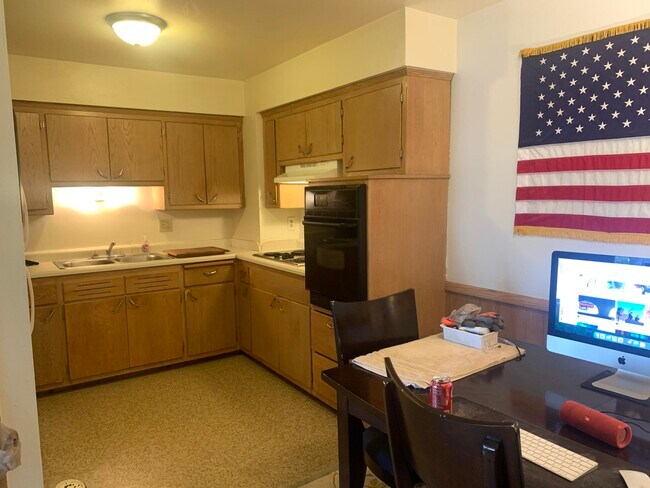 Foto del edificio - 3536 S 77th St