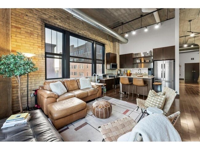 Building Photo - 618 N Washington Ave