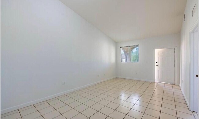 Foto del edificio - 2731 SE 17th Ave