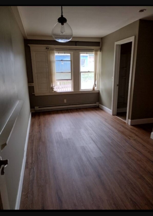 560 Washington St Unit Apartment 1, Hudson, NY 12534 Apartments in