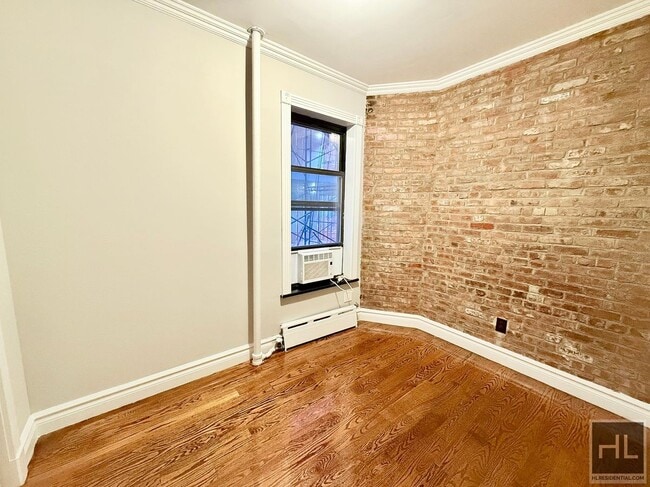 Foto del edificio - E 18TH ST.