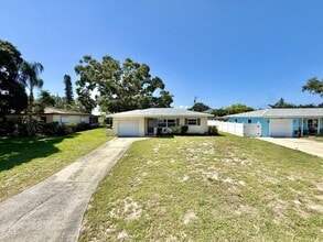 Building Photo - 14218 Sharon Dr