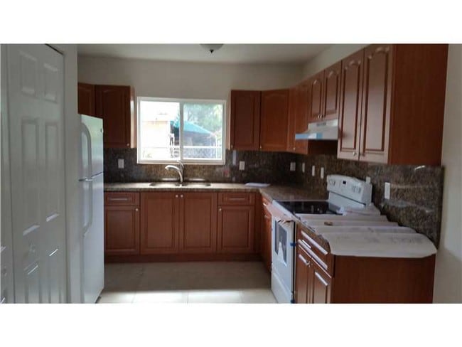 Building Photo - 1285 NW 59th St