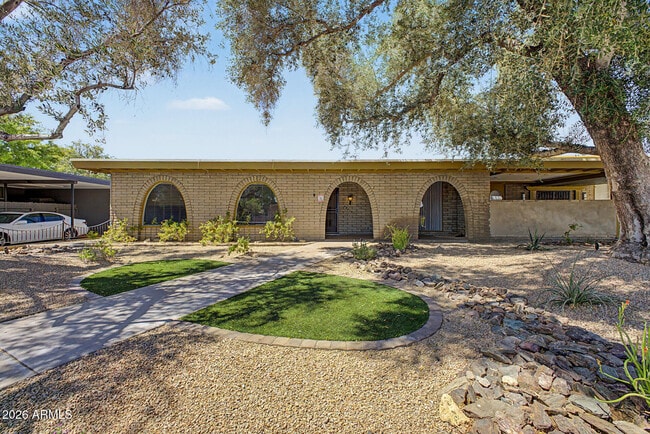 Building Photo - 3734 E Montecito Ave