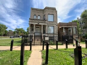 Building Photo - 803 S Karlov Ave