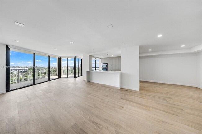 Foto del edificio - 1000 Quayside Terrace