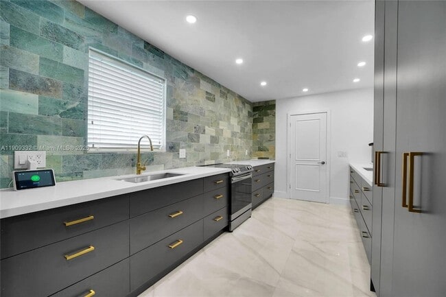 Photo - 18280 NE 8th Ave House