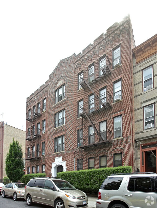 Building Photo - 324 E 31st St