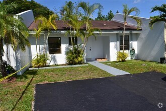 Building Photo - 5211 SW 141st Pl