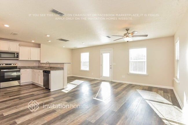 Building Photo - 7333 Maroney Dr