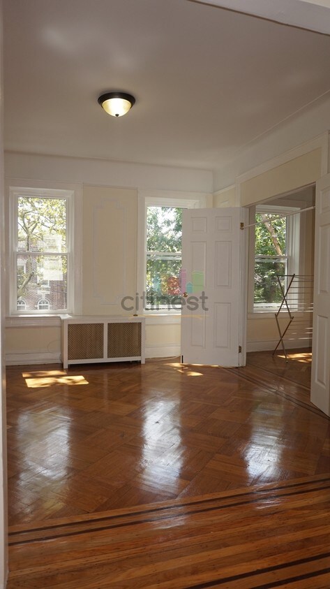 Primary Photo - 109 74th St