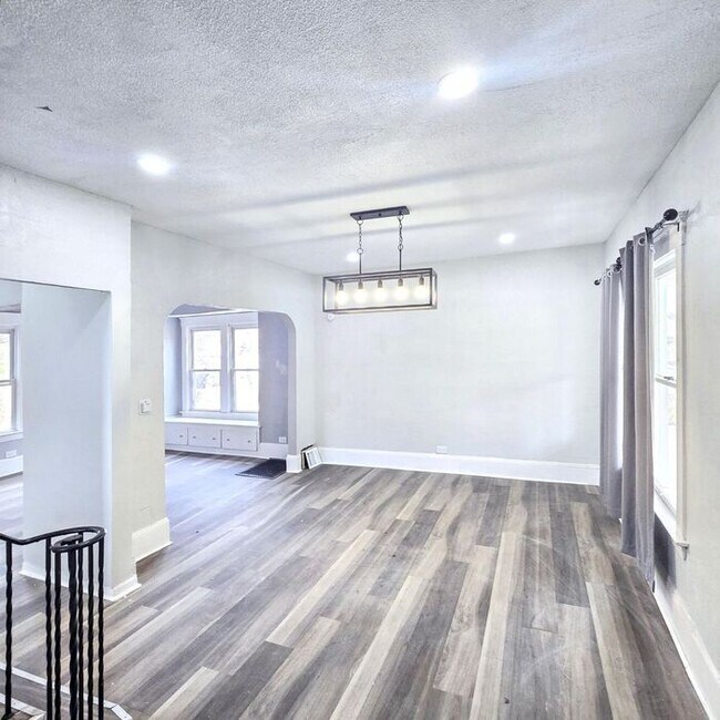 Building Photo - 3-Bedroom Home with Attic and Basement in ...