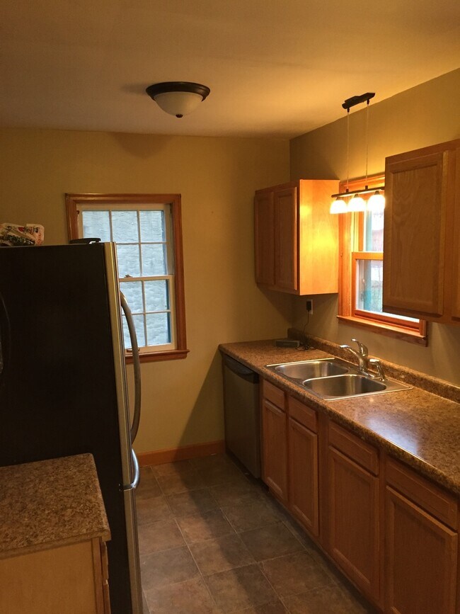 Foto del edificio - Impeccable 3 Bedroom 1 Bathroom Home in St. Paul!