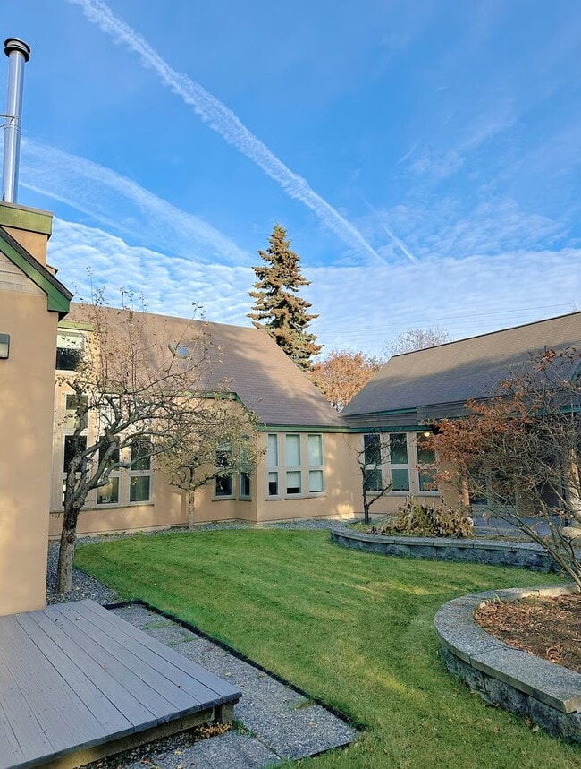 Building Photo - 1301 I St