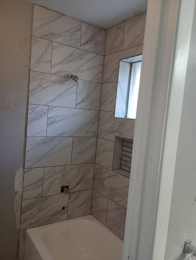 Building Photo - 16823 Blend Stone