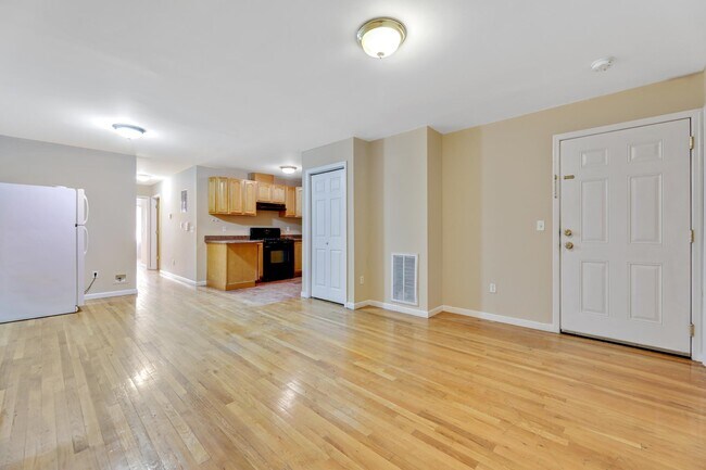 Building Photo - 22 Wallis Ave
