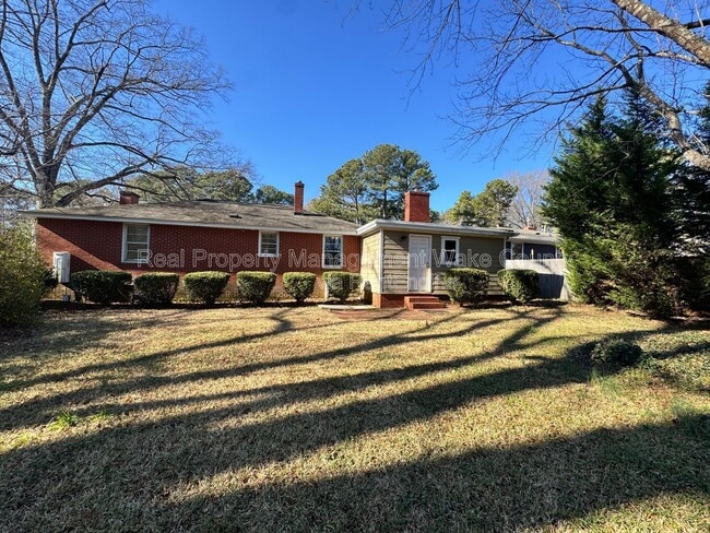 Building Photo - 325 Jones Franklin Rd