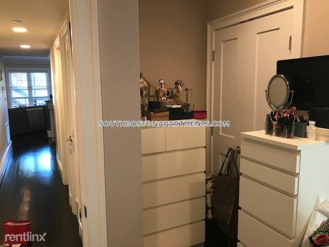 Foto del edificio - 115 W 7th St