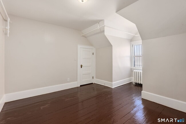 Foto del edificio - 360 Farmington Ave