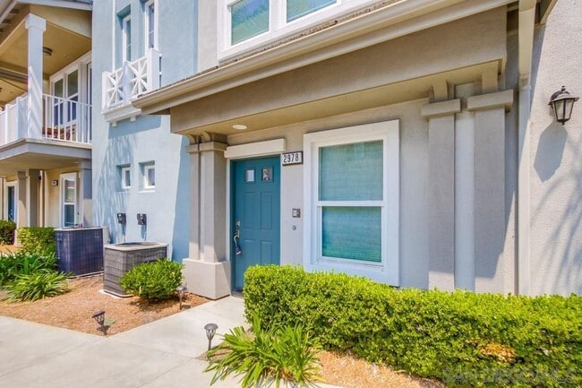 Building Photo - 2978 Beachwood Blf Wy