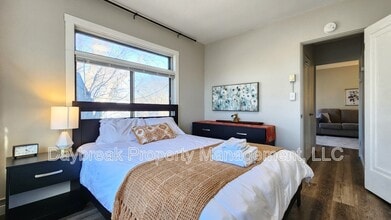 Building Photo - 1258 10th St N