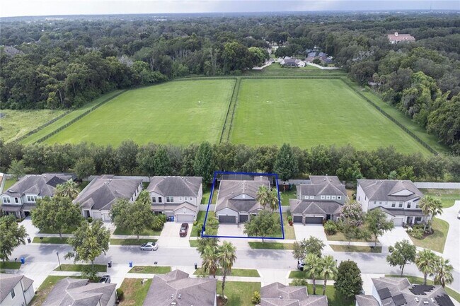 Foto del edificio - 1122 Oakcrest Dr