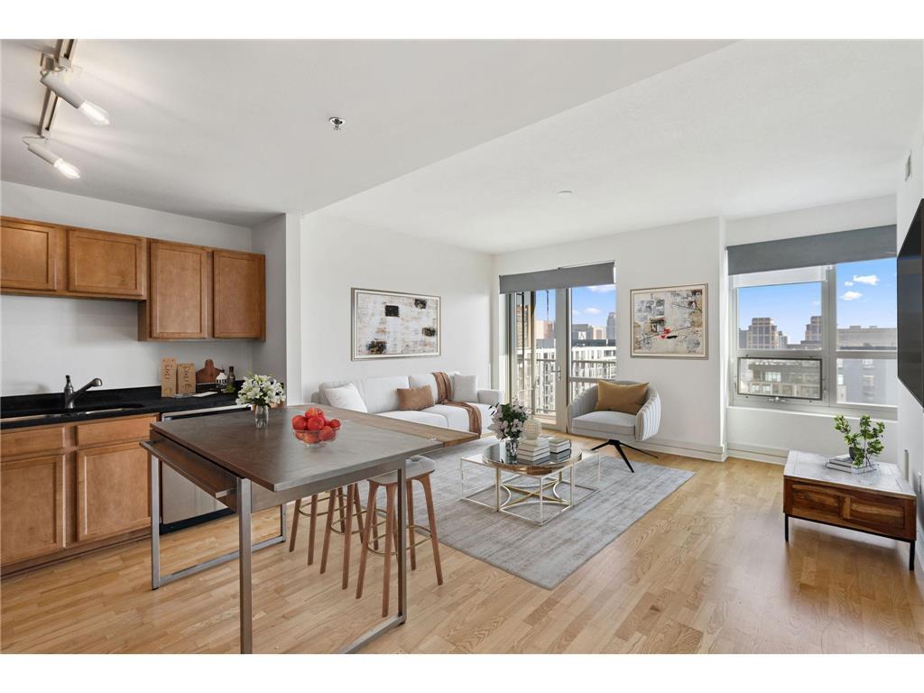 Foto principal - 929 Portland Ave