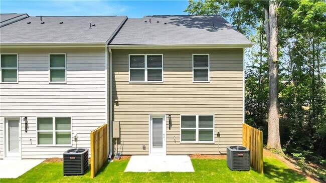 Foto del edificio - 371 Lanier Cir