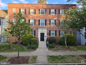 Building Photo - 2125 Suitland Terrace SE