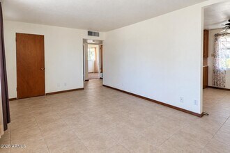 Building Photo - 12811 N 111th Dr